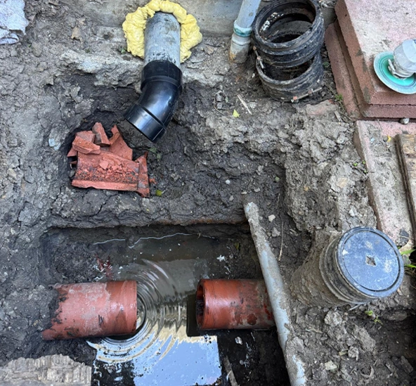 Expert plumbing services for pipe repairs