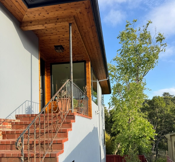 Custom-Built Decks for Homes